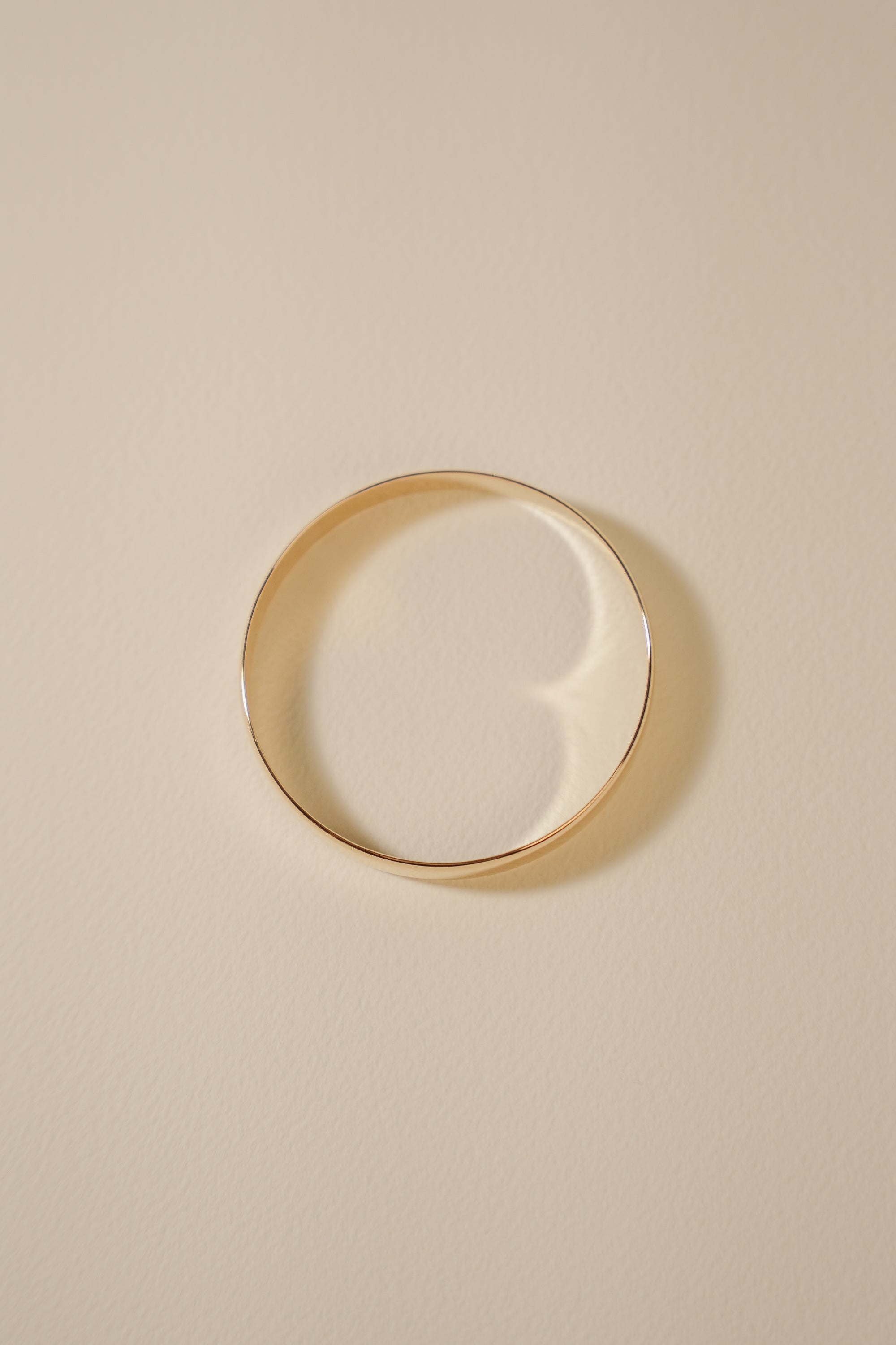 9ct Gold Thick Bangle