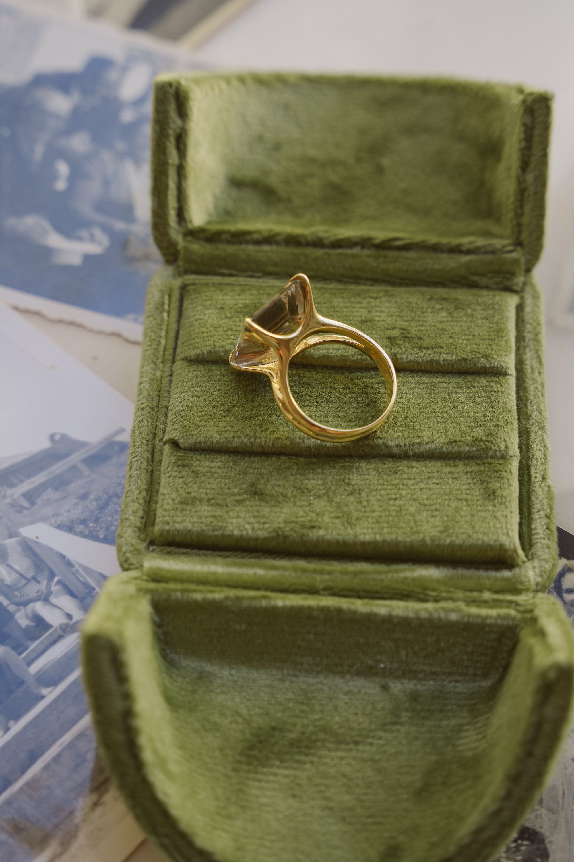 18kt Quartz Citrine Cocktail Solitaire Ring