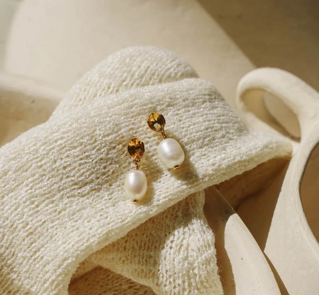 Audrey Pearl Earrings