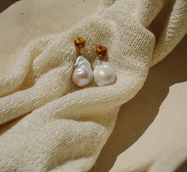 Diana Pearl Earrings