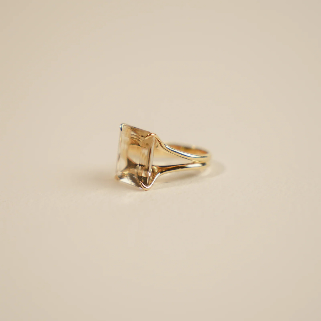 18kt Quartz Citrine Cocktail Solitaire Ring