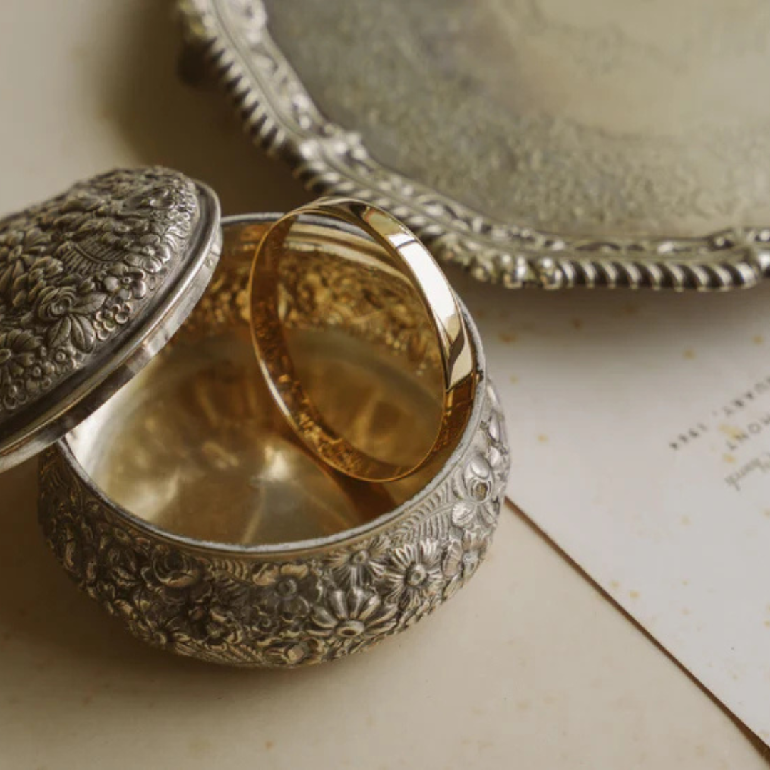 9ct Gold Thick Bangle