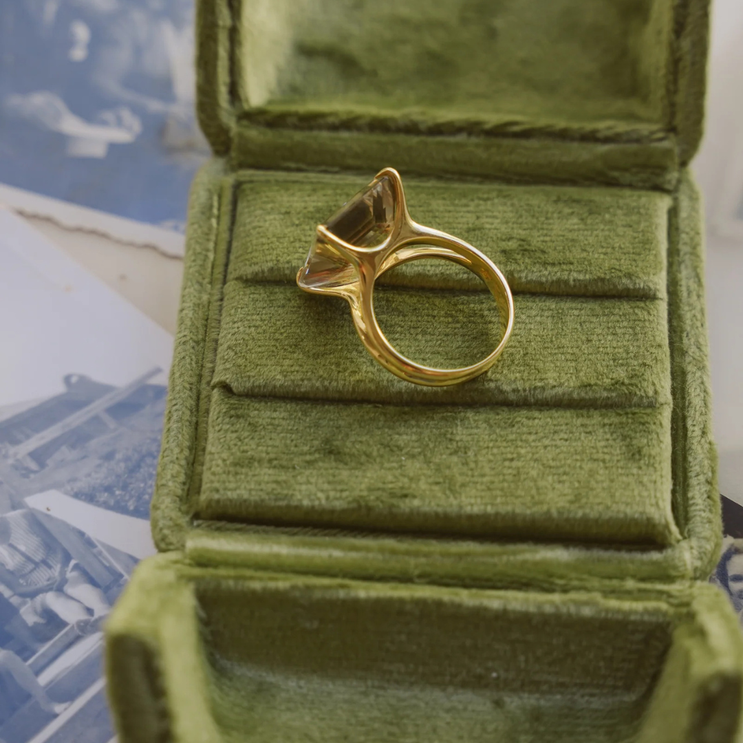 18kt Quartz Citrine Cocktail Solitaire Ring