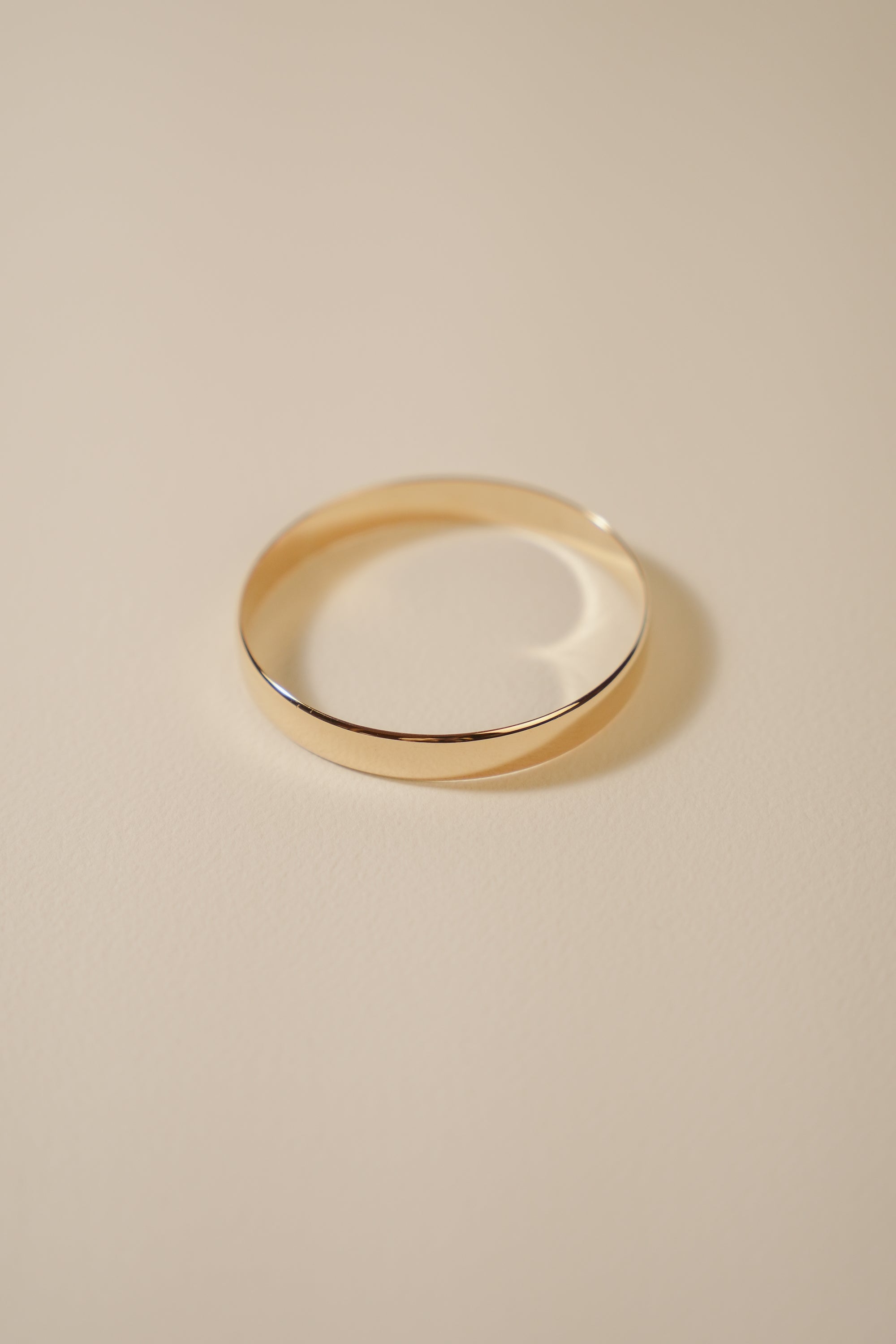 9ct Gold Thick Bangle