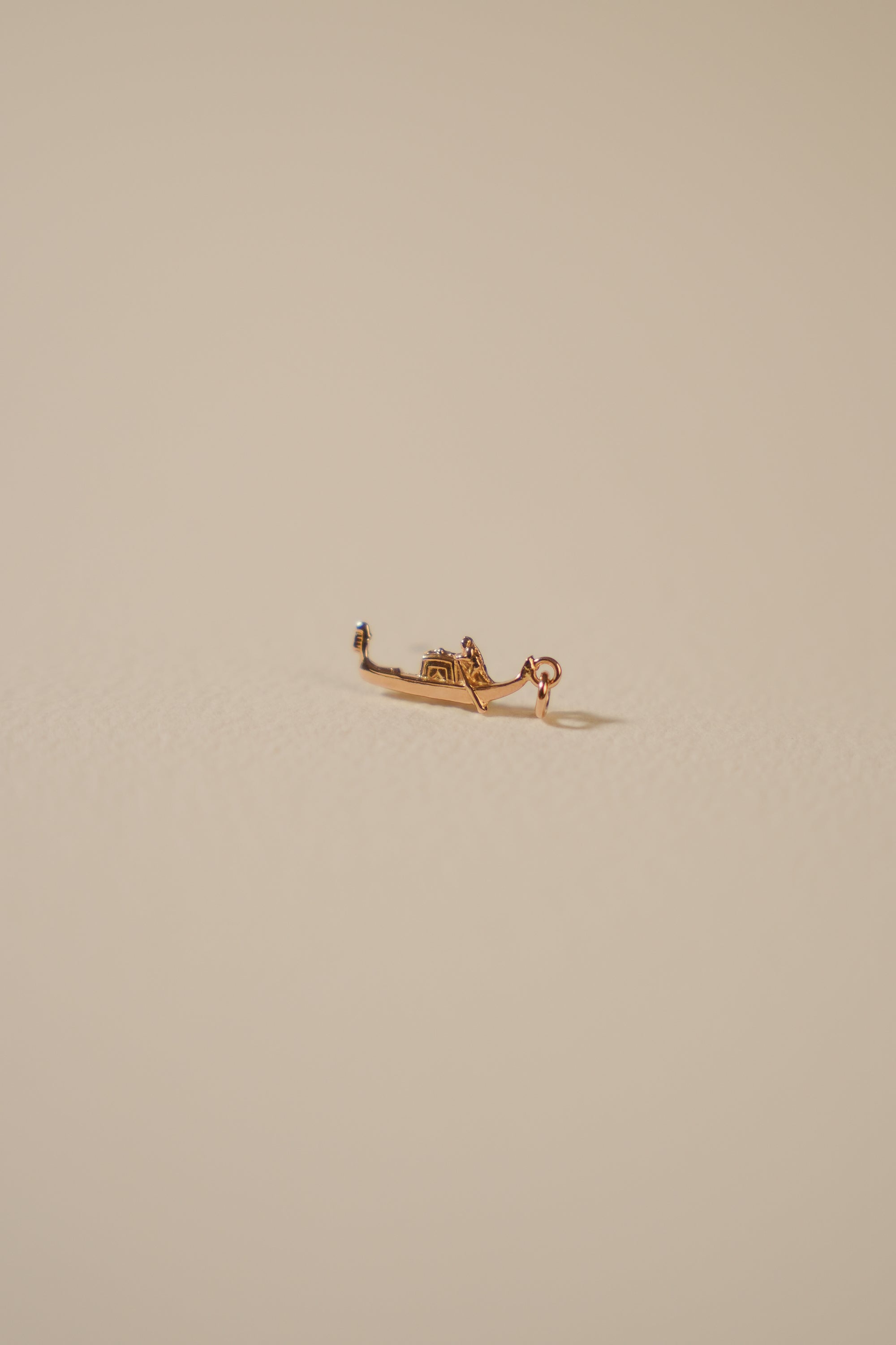 Solid 18ct Gold Gondola Charm