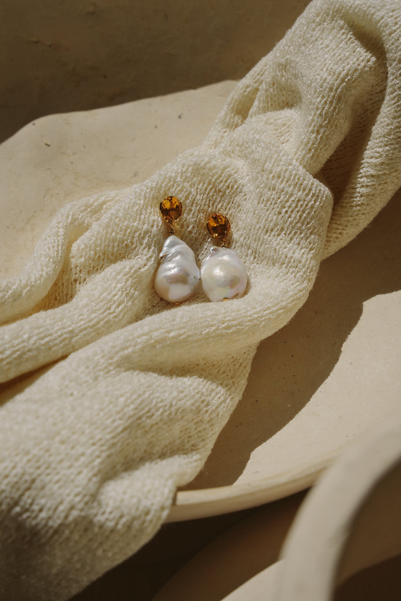 Diana Pearl Earrings