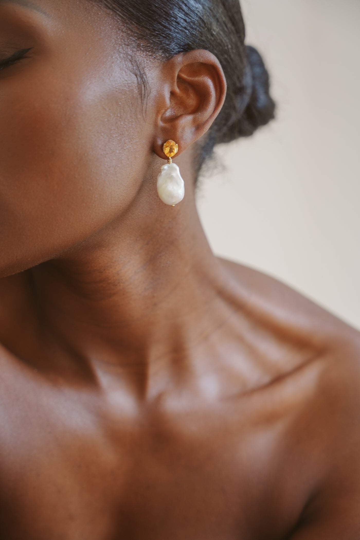 Diana Pearl Earrings