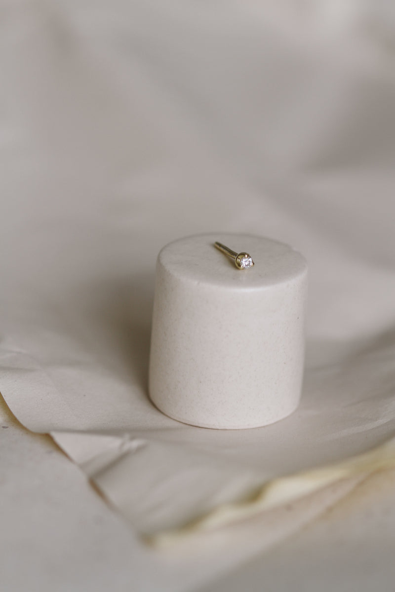 SINGLE STUD - WHITE DIAMOND - Sadie + Jean